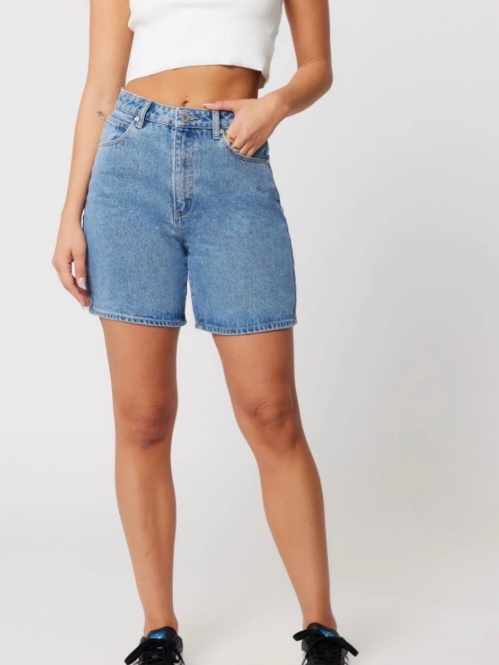 Abrand Carrie Medium Blue High-Rise Denim Shorts
